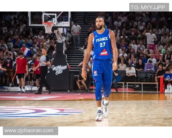 美职篮全明星中锋之争:戈贝尔与德拉蒙德的巅峰对决与职业生涯分析