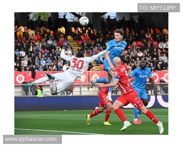 国米需警惕那不勒斯频频失误罗马红狼紧逼蓝黑军团争冠 国米需警惕那不勒斯频频失误罗马红狼紧逼蓝黑军团争冠